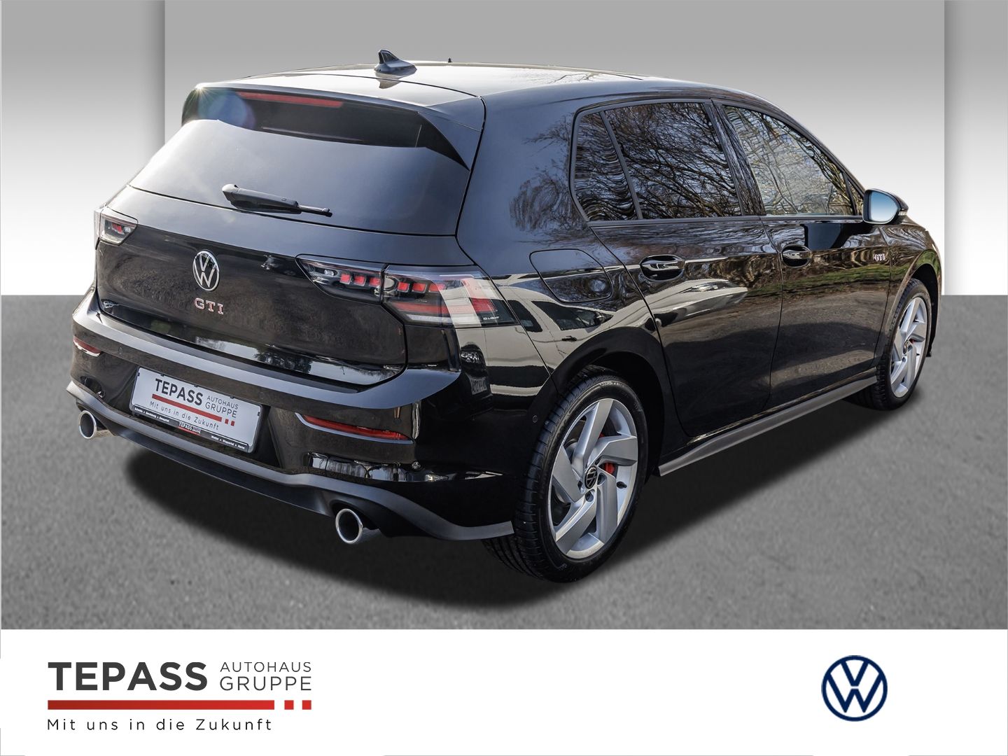 Volkswagen Golf GTI 2.0 TSI PANO AHK BLACKSTYLE imagem 2