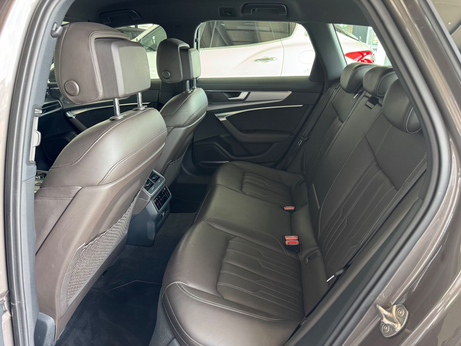 Fahrzeugabbildung Audi A6 50 TFSI e quattro design/LEDER/AHK/CARPLAY/1H