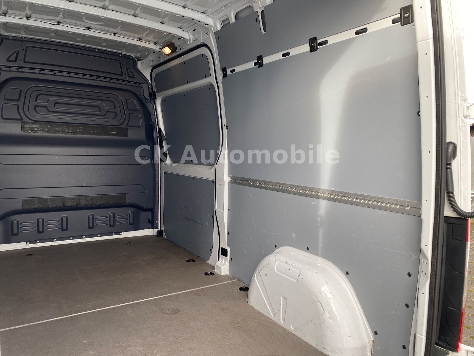 Fahrzeugabbildung Mercedes-Benz Sprinter III Kasten 214 CDI FWD L2H2/Klimaanlage