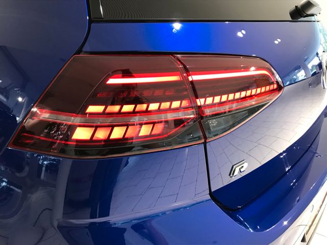 Volkswagen Golf VII R 2.0 TSI 4M DSG ACC KAM LED NAV PAN