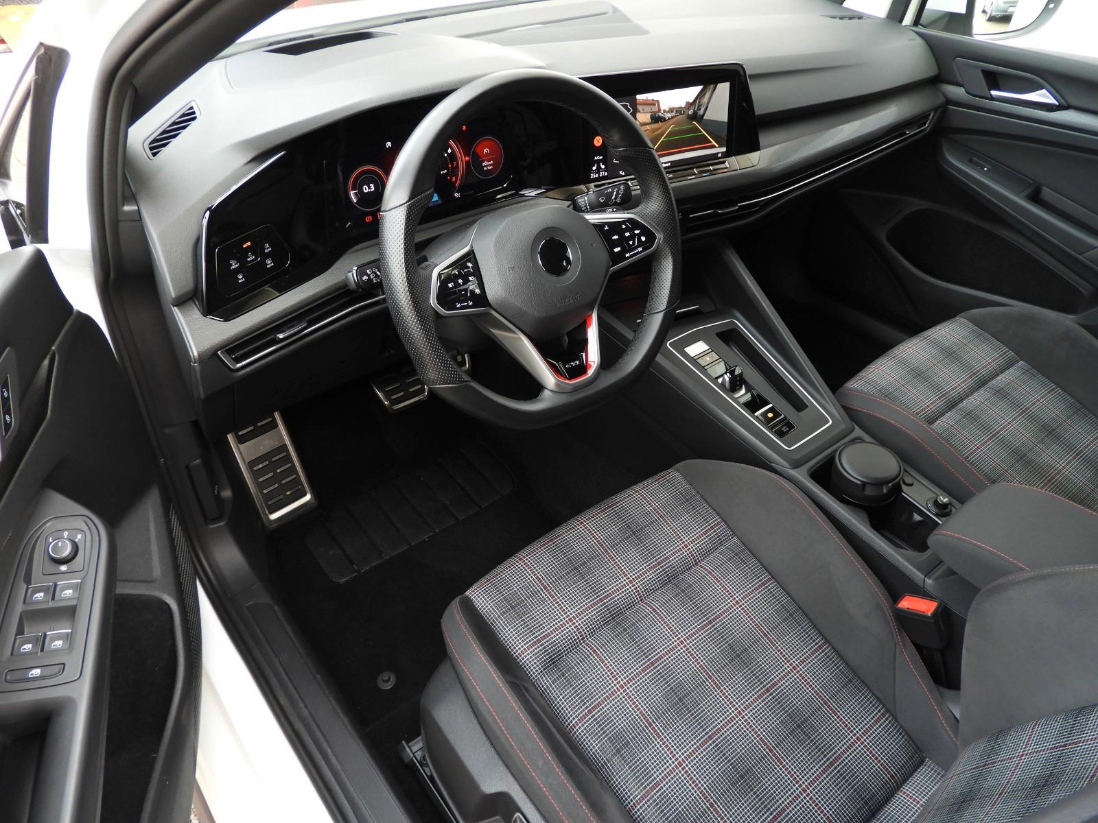 Volkswagen Golf GTI Matrix-LED HeadUp DCC