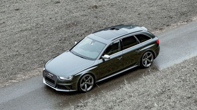 Audi RS4 Avant B8 4,2 FSI quattro S-tronic, EXPORT