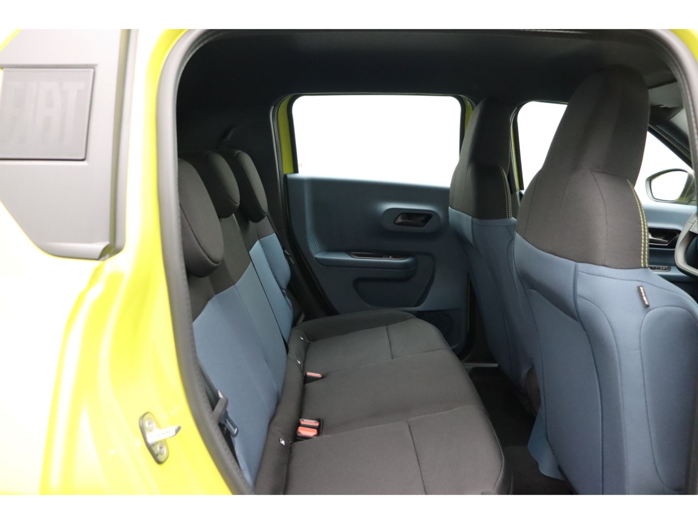 Fahrzeugabbildung Fiat Grande Panda 1.2 Hybrid 74 kW Icon Digitales Coc