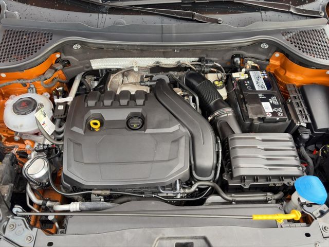 Skoda Karoq Style 1.5 TSI °LED°Navi°AHK°SHZ°RFK°PDC°