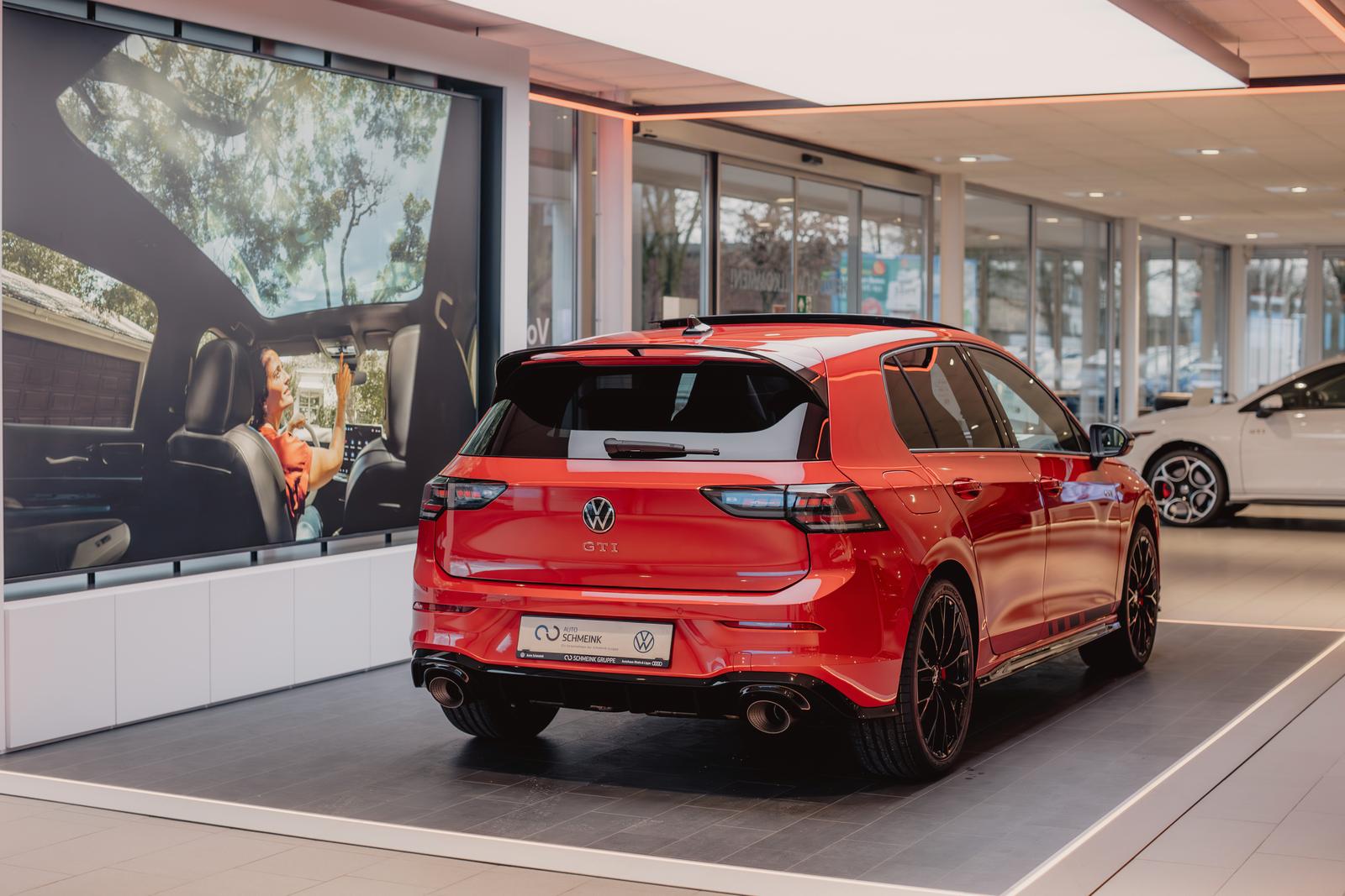 showroom-image-main