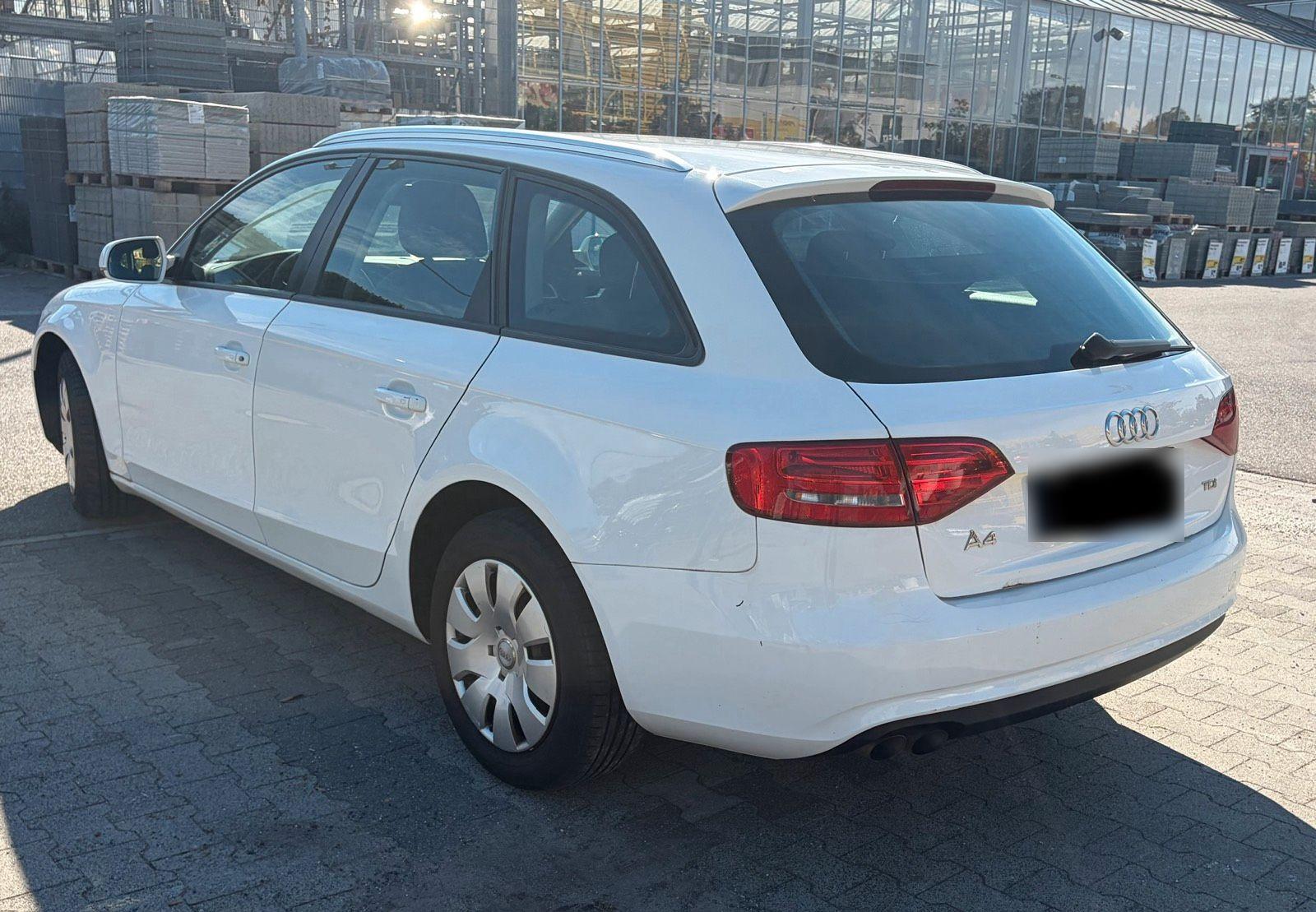 Audi A4 2012 — photo 14