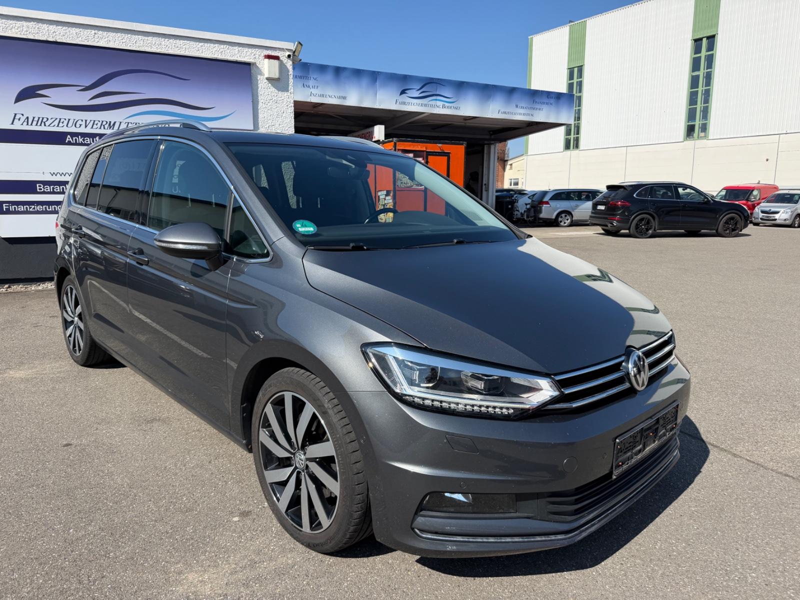 Volkswagen Touran Highline Keyless AHK ACC Standheizung