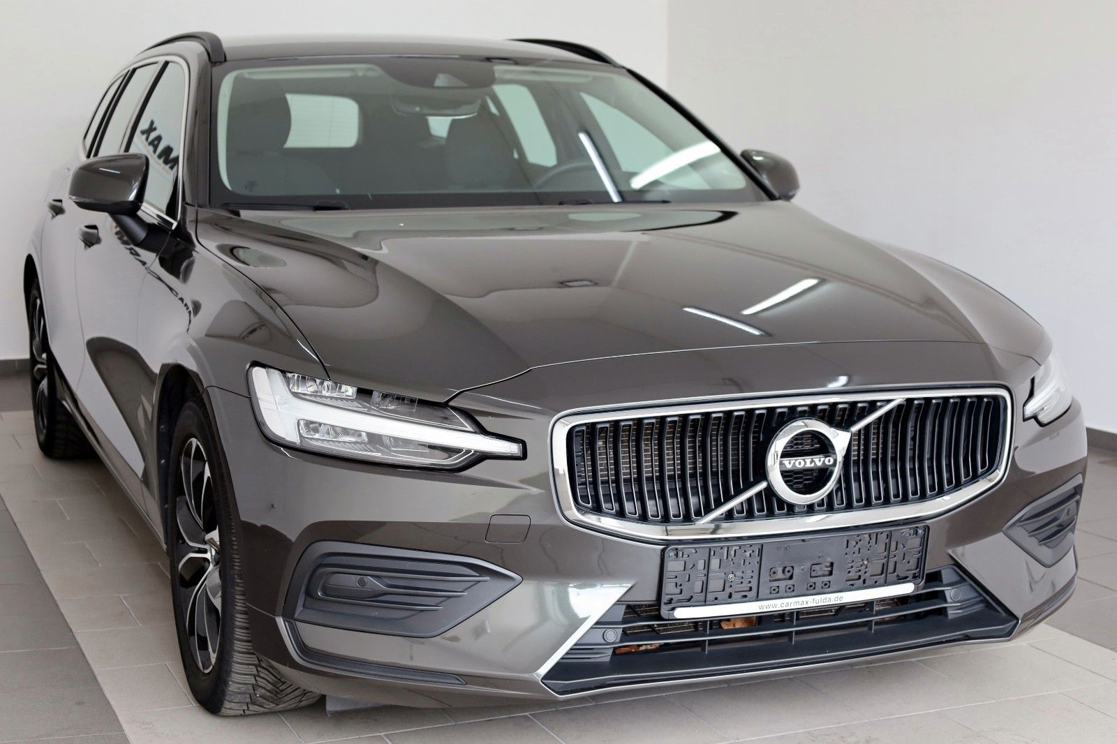 Fahrzeugabbildung Volvo V60 Kombi Momentum Pro,Aut.,Navi,Kamera, AHK el.