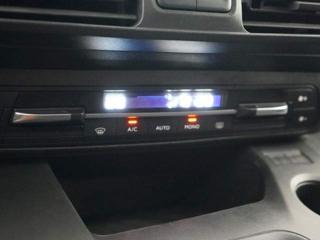 Combo E CARGO EDITION+NAVI+PARKPILOT HIN.+AHK+KE