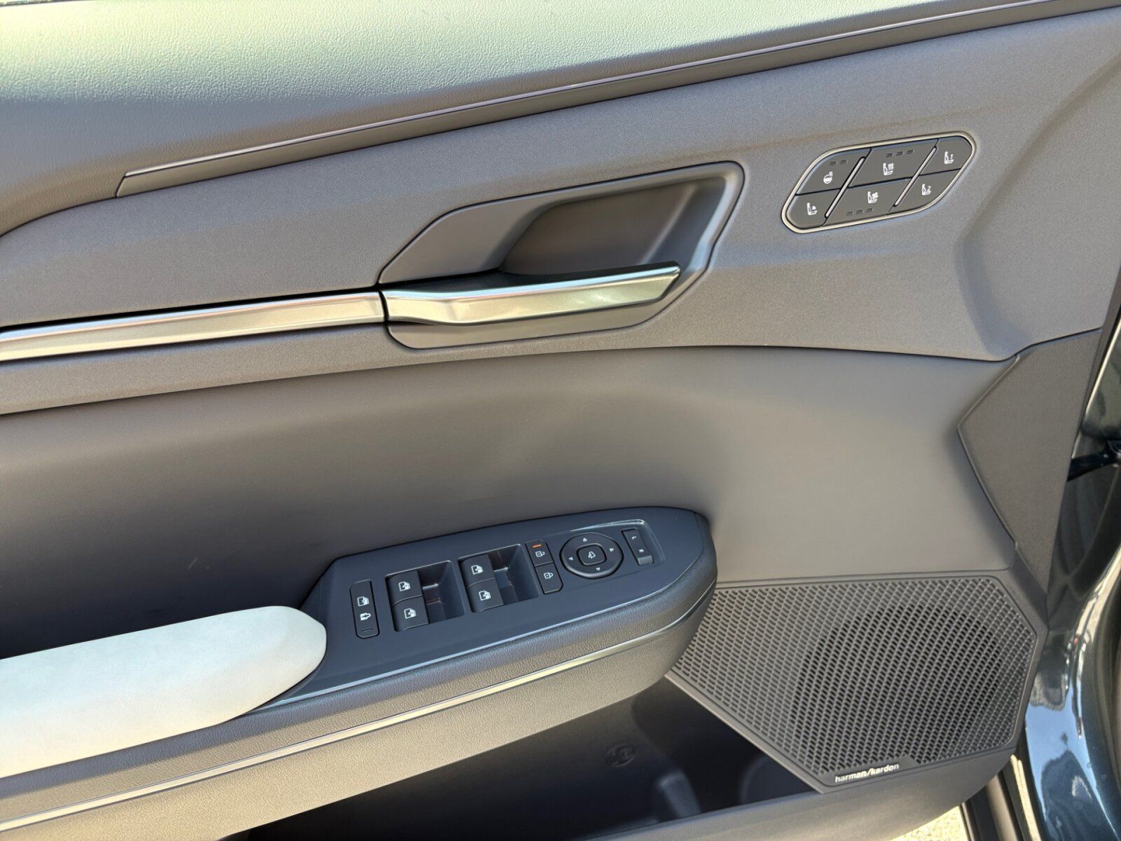 Fahrzeugabbildung Kia EV5 Elektro 81,4 kWh GT-Line SITZBELÜFTUNG PANO