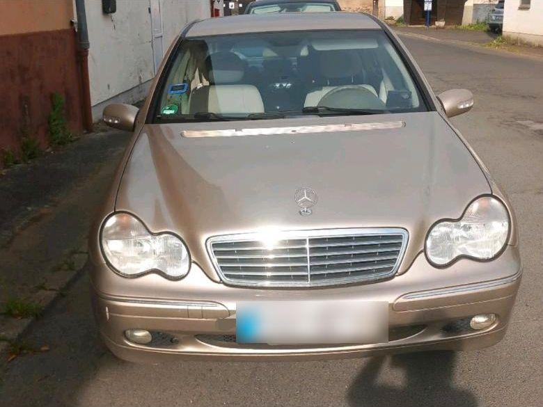 Mercedes-Benz 200