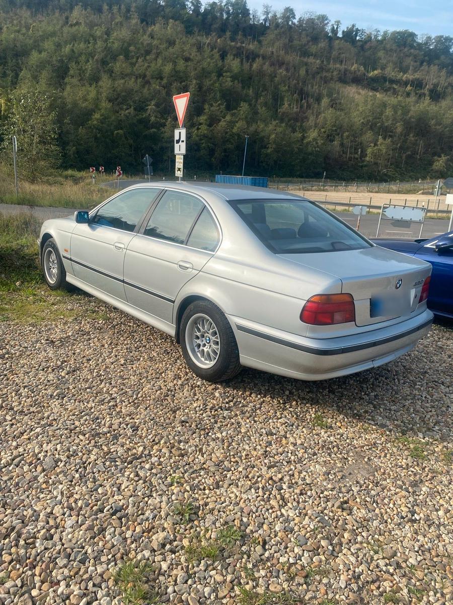 BMW 520