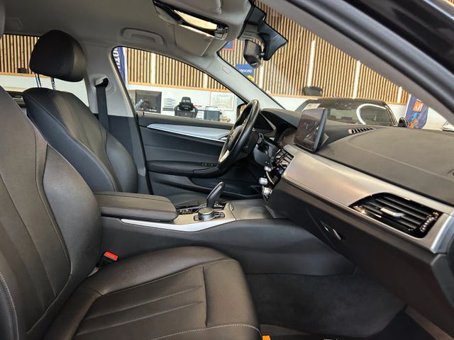 BMW 520 i Touring*1. Hand*Klima*SHZ*Kamera*Navi*AHK*