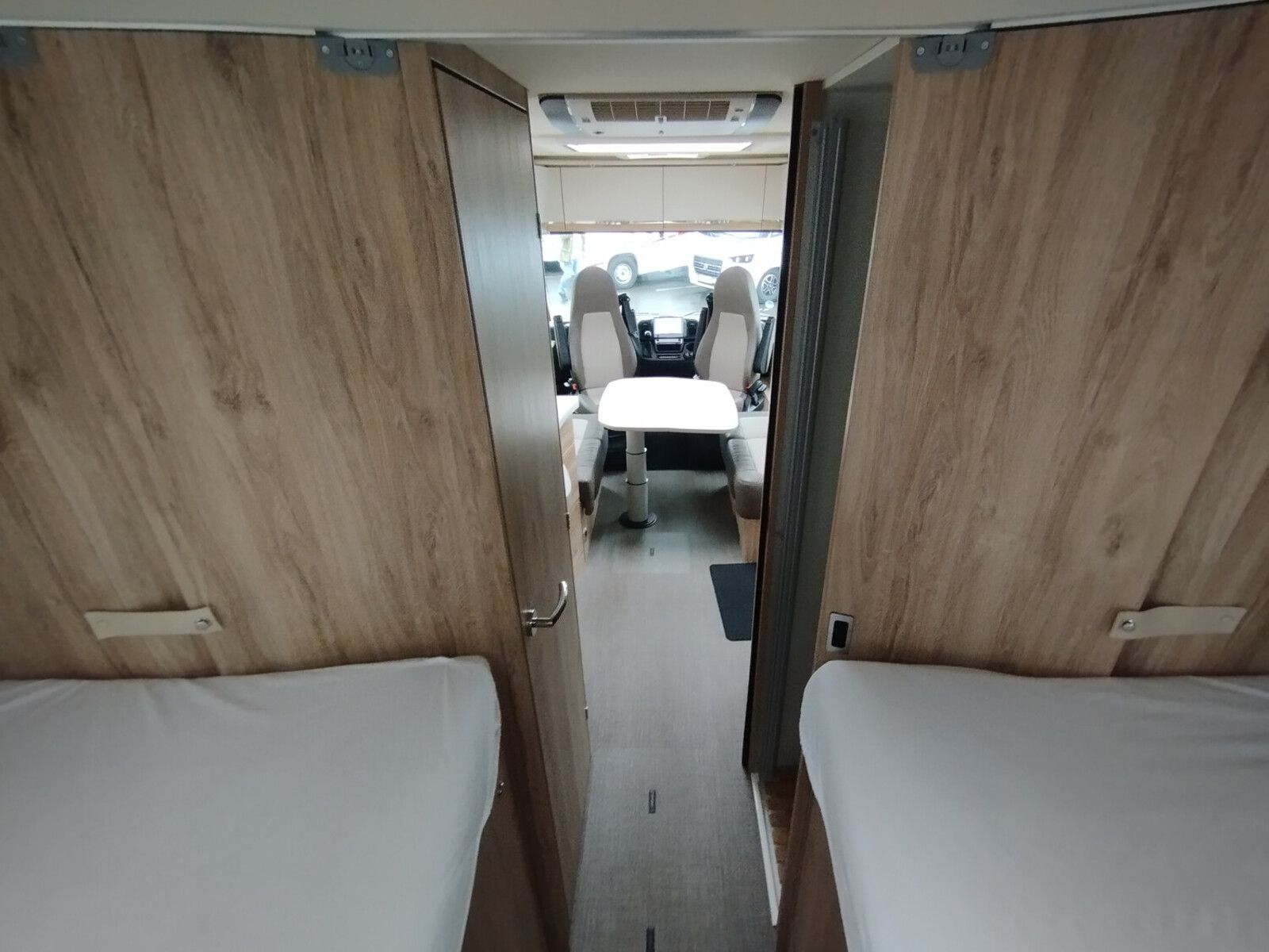 Fahrzeugabbildung Eura Mobil Integra Line 720 EF Solar/Mark./SAT+TV/Klima