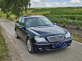 Mercedes-Benz C 180 KOMPRESSOR ELEGANCE Sehr gepflegt Scheckh. - gebrauchte Mercedes-Benz C 180 aus dem Jahr 2006