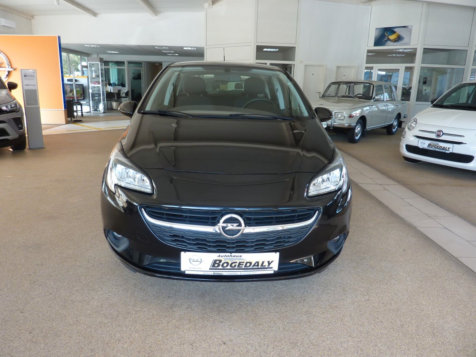 Fahrzeugabbildung Opel Corsa 1.4 Edition, AC, BC, Allwetter
