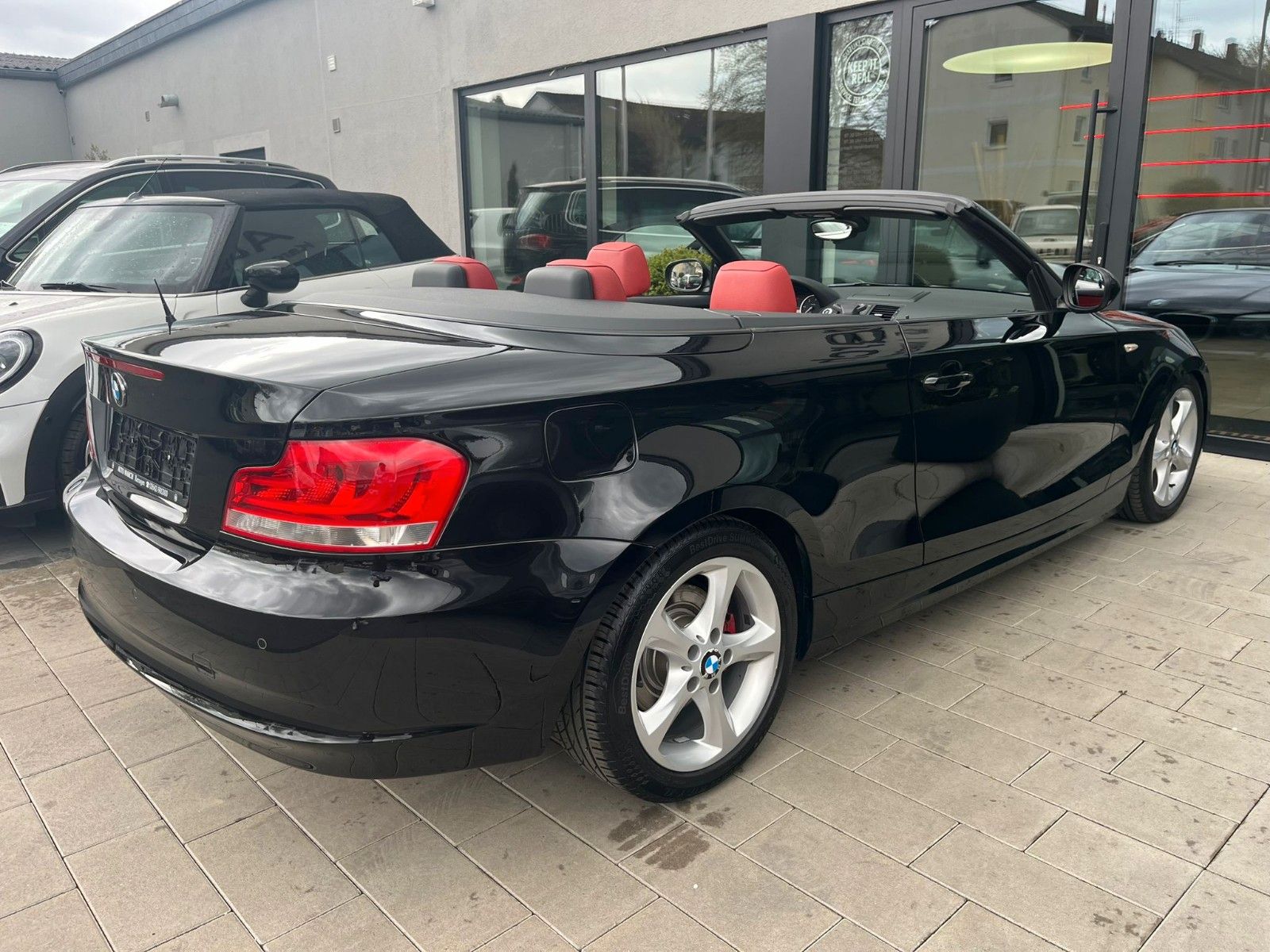 Fahrzeugabbildung BMW 120d Cabrio Advantage *LHZ*PDC*
