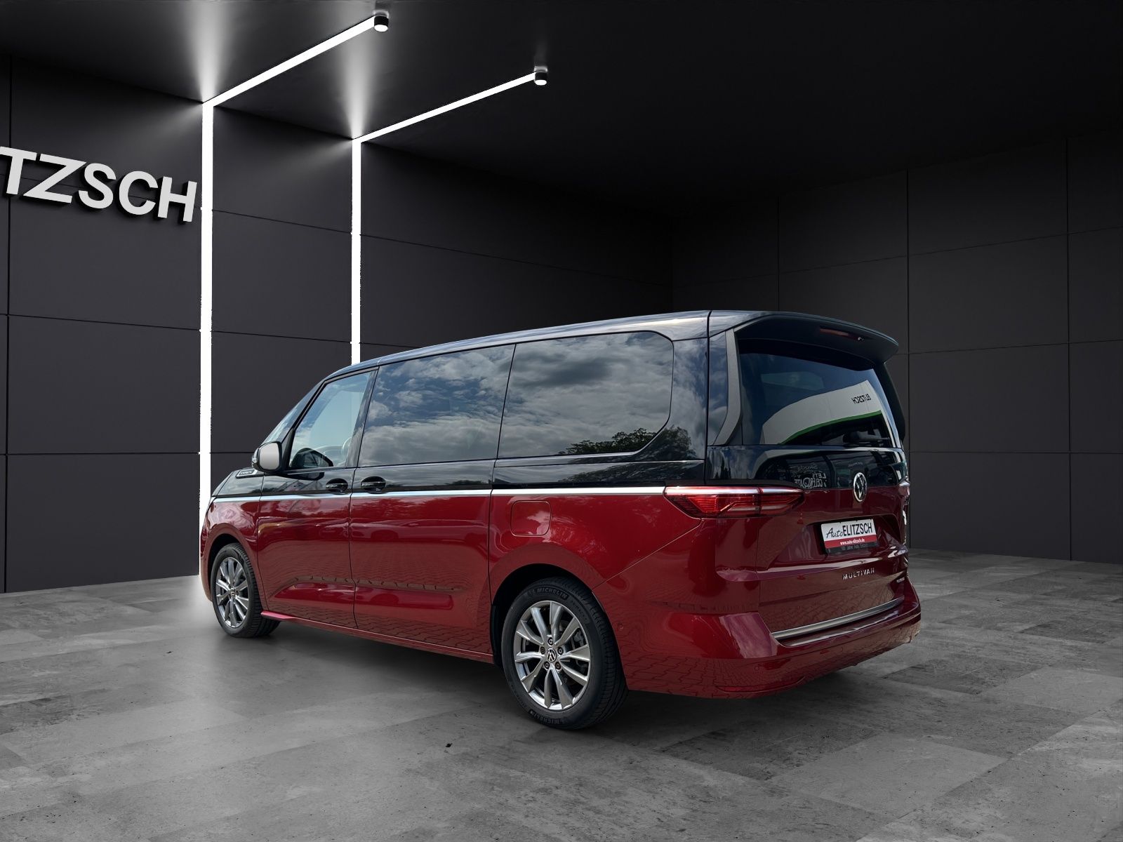 Fahrzeugabbildung Volkswagen T7 Multivan eHybrid ENERGETIC  DSG LED STANDH NA