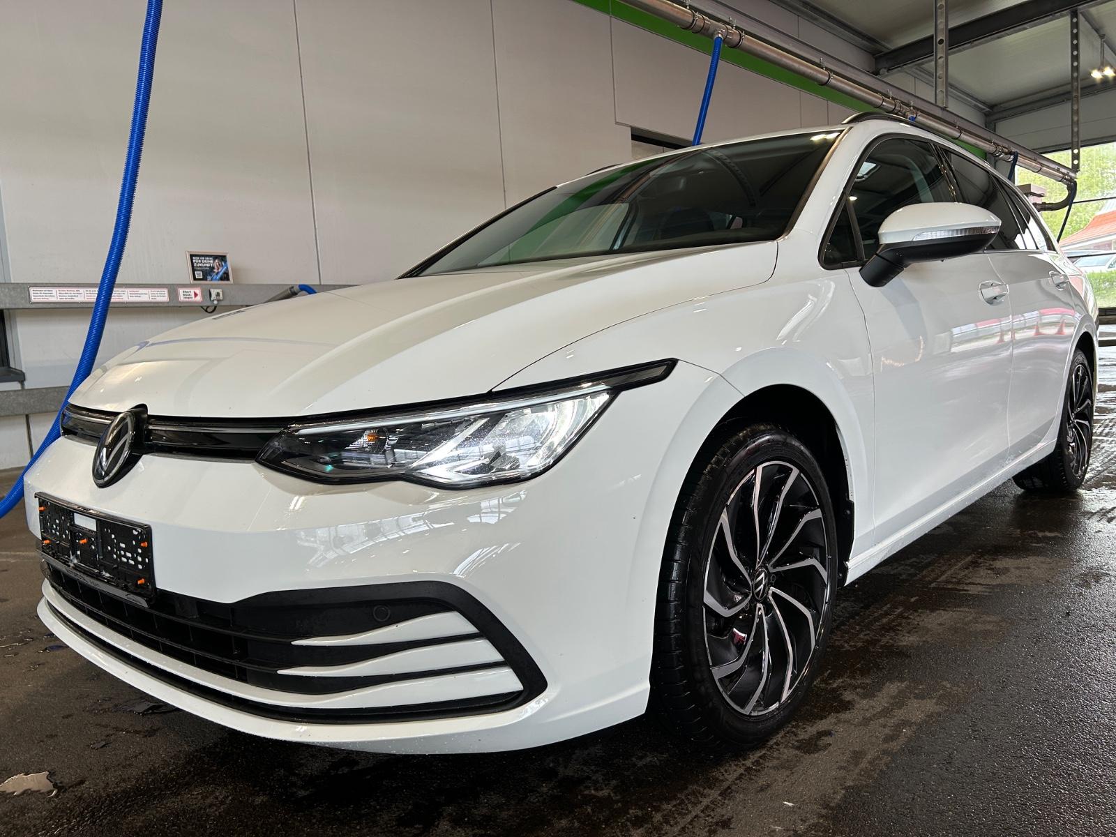 Volkswagen Golf VIII Variant Life DSG