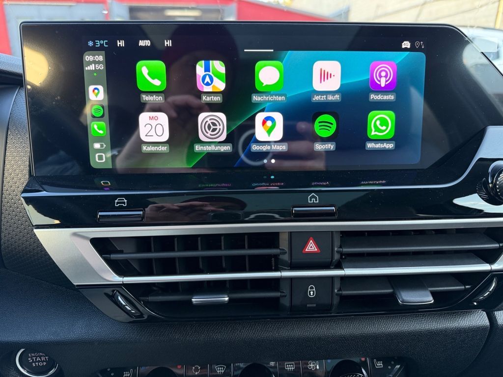 Fahrzeugabbildung Citroën C4 X Hybrid 145 MAX