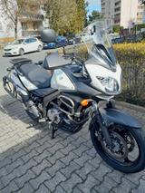 Suzuki V-Strom DL650 - Suzuki Motorräder in Frankfurt