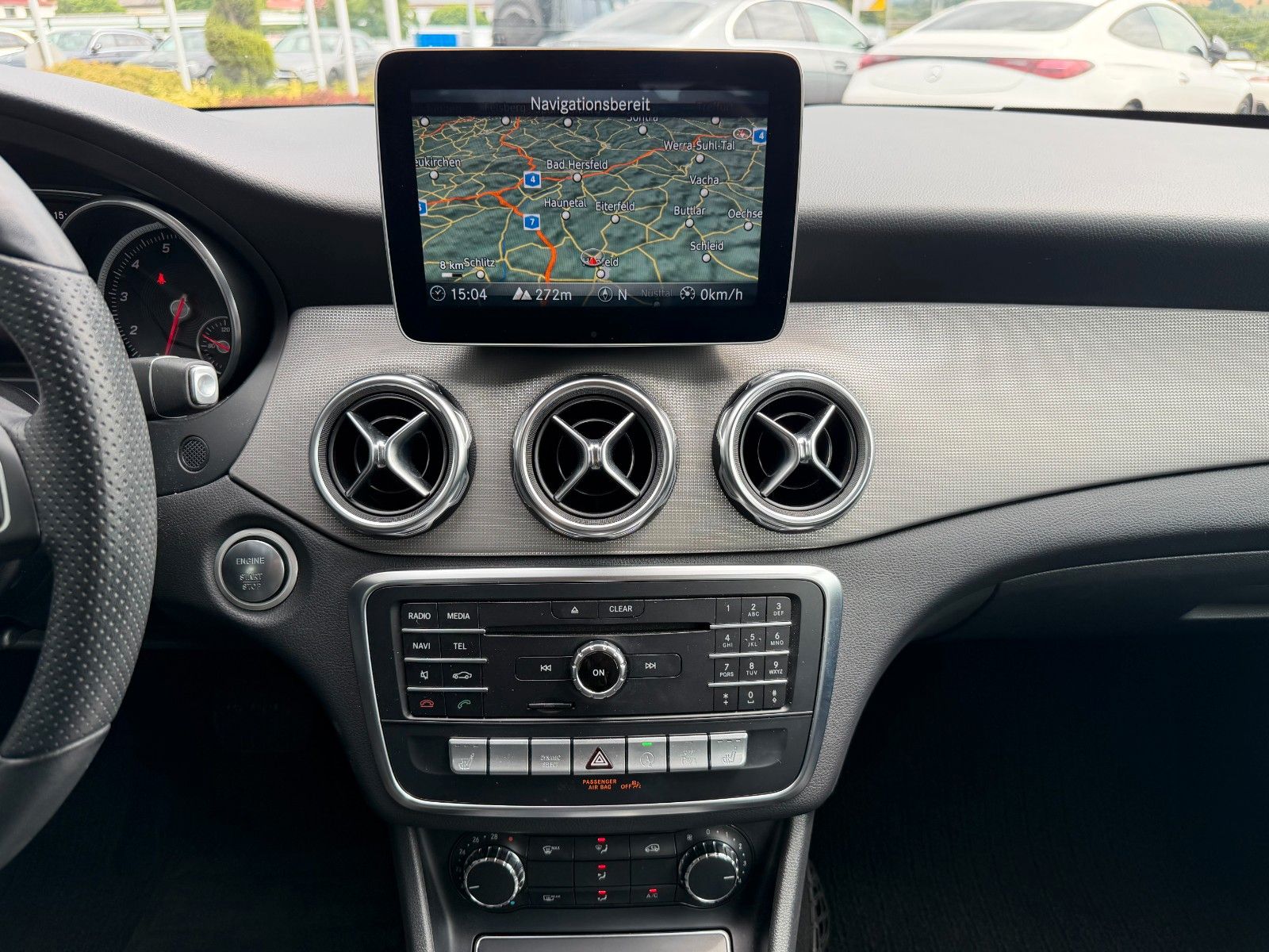 Fahrzeugabbildung Mercedes-Benz GLA 200 Progressive+RKamera+TotW+CarPlay+LED