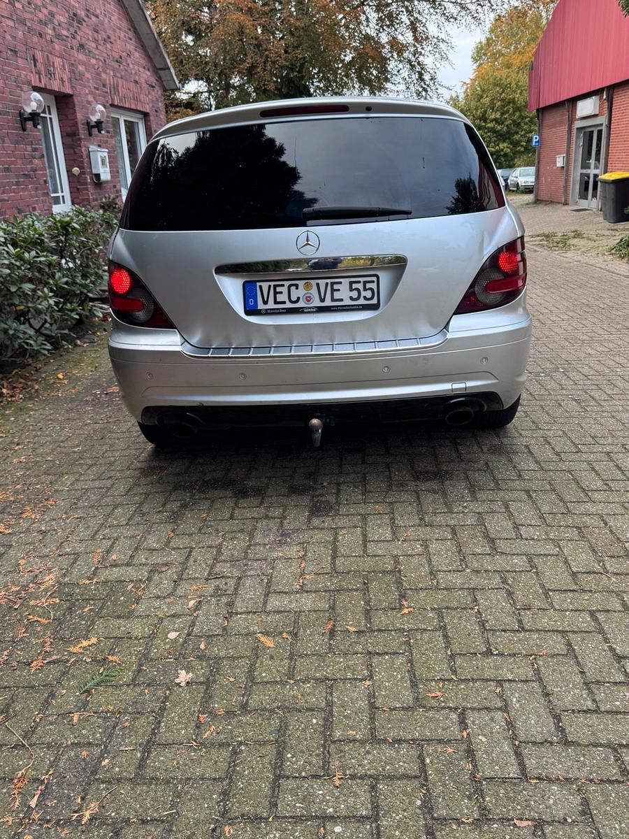 Mercedes-Benz 320 2006 — engine 224 HP (165kW)