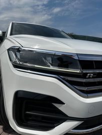 Volkswagen Touareg - 4