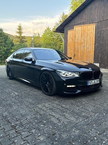 BMW 750i xDrive|M PAKET|MASSAGE|SPORT-AGA|*VOLL*
