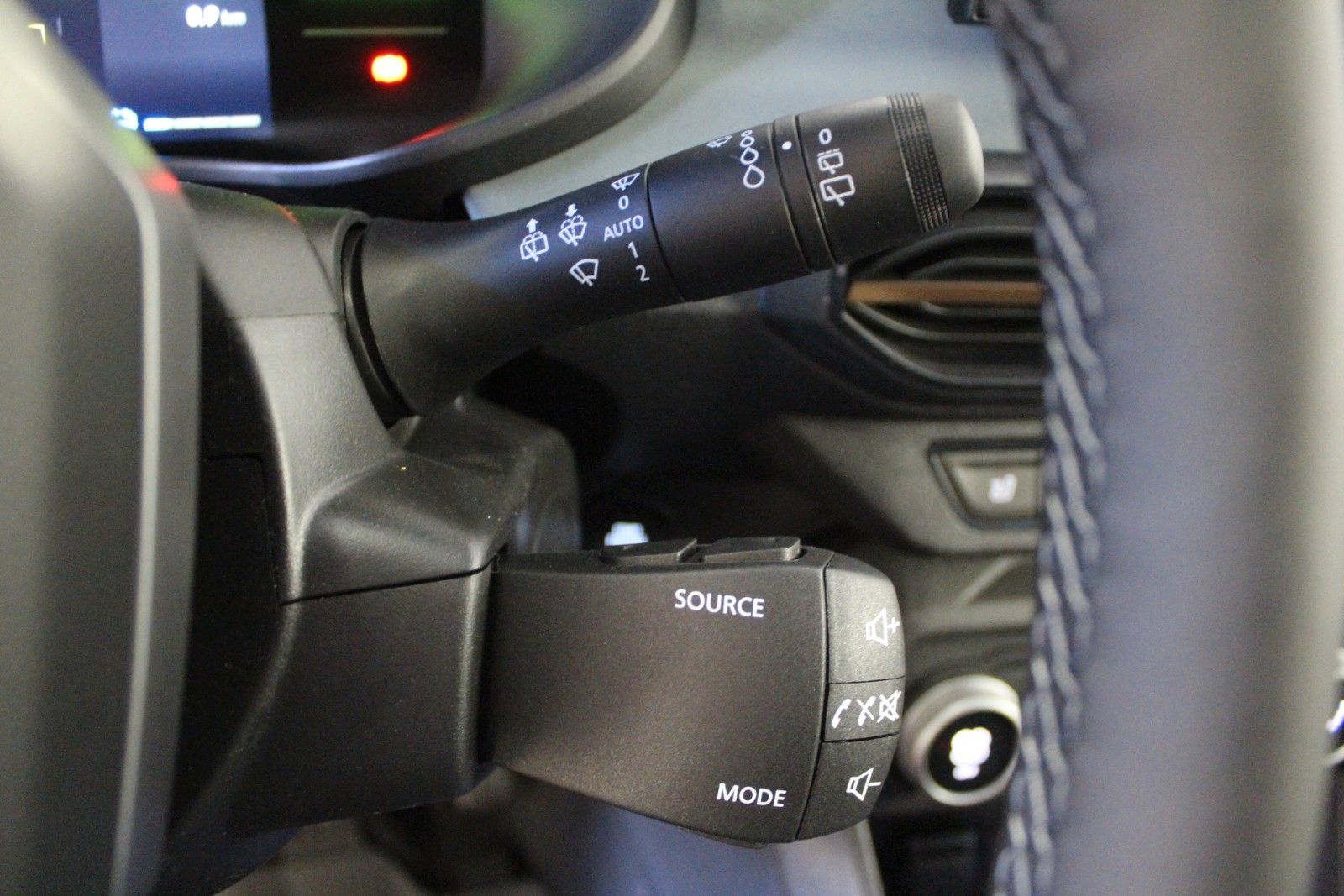 Fahrzeugabbildung Dacia Jogger Hybrid 155 Extreme 5-Sitzer MY 2026