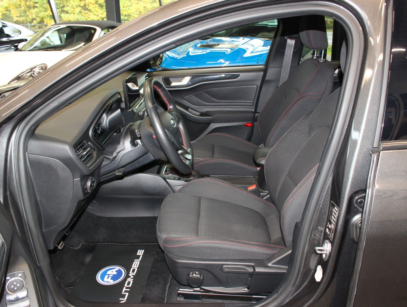 Fahrzeugabbildung Ford 1.5 TDCi ST-Line Navi+HeadUp+Keyless+Spurhalte