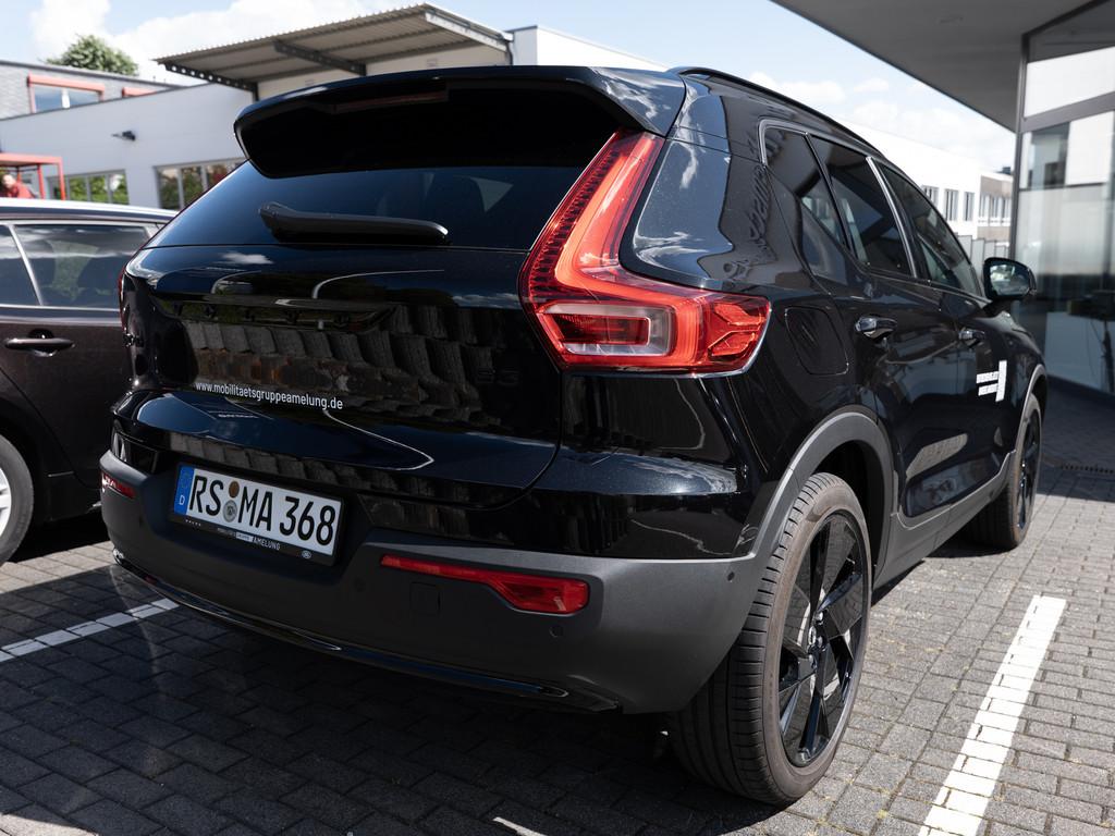 Volvo XC40 Plus Black Edition 2WD KAMERA NAVI LED 360°