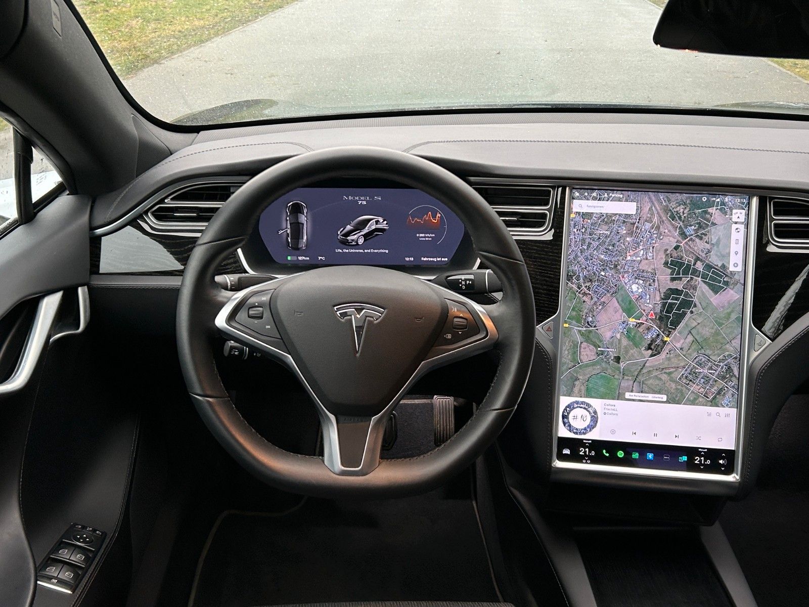 Fahrzeugabbildung Tesla Model S 75 *Autopilot*Panorama*PremiumKonnekt*