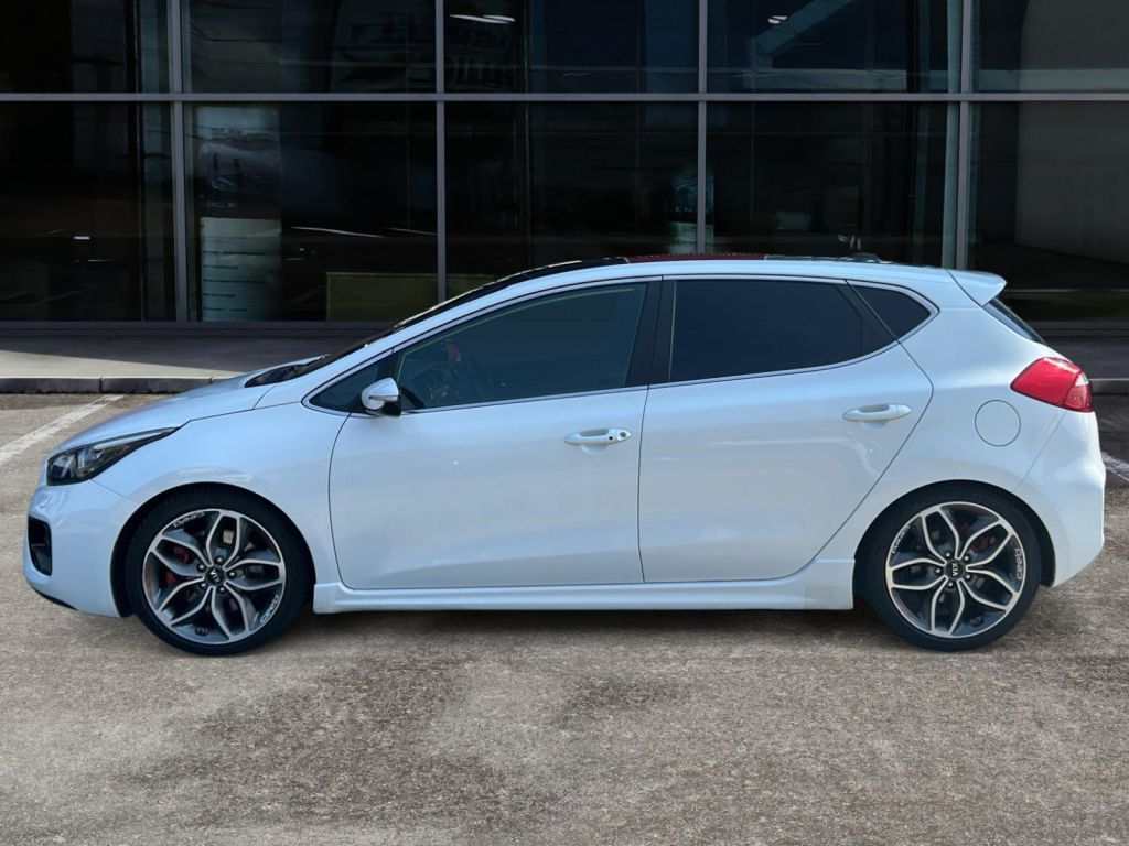 Fahrzeugabbildung Kia Ceed 1.6 T-GDI GT-Track