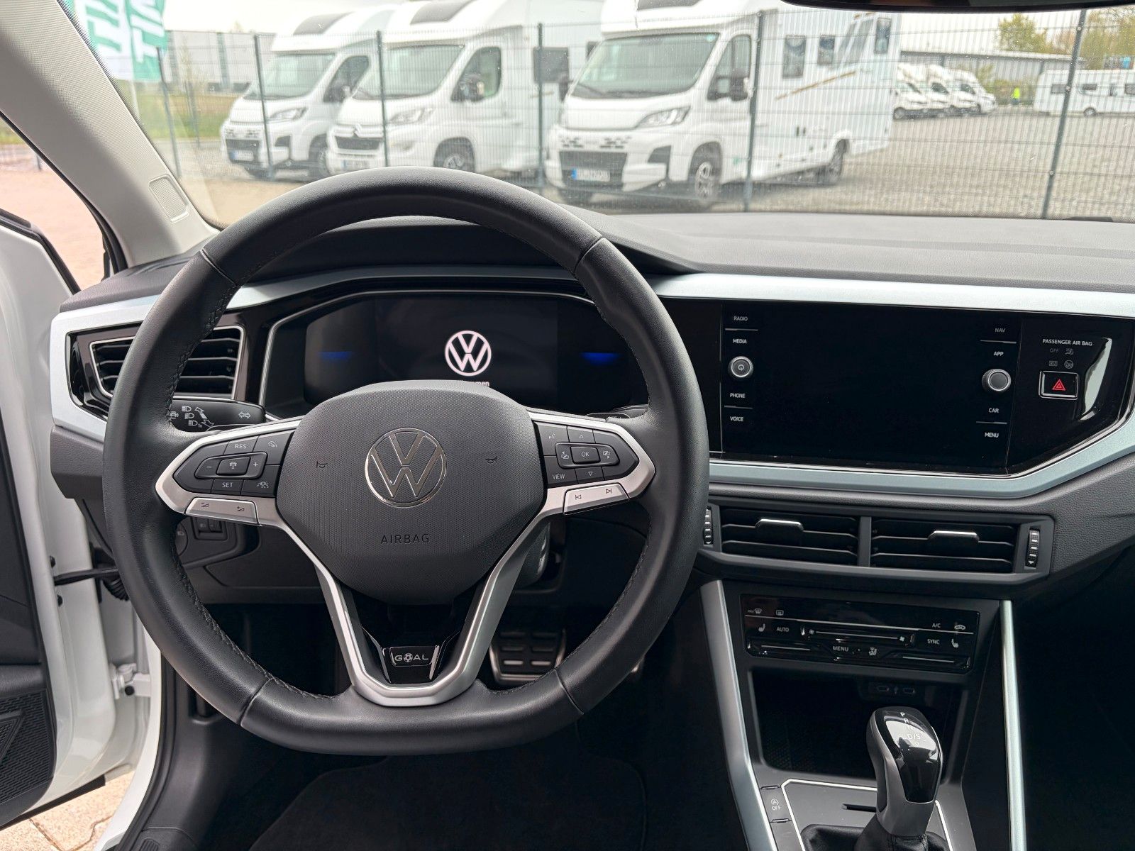Fahrzeugabbildung Volkswagen Polo VI 1.0 TSI Goal Autom.  Navi Shz
