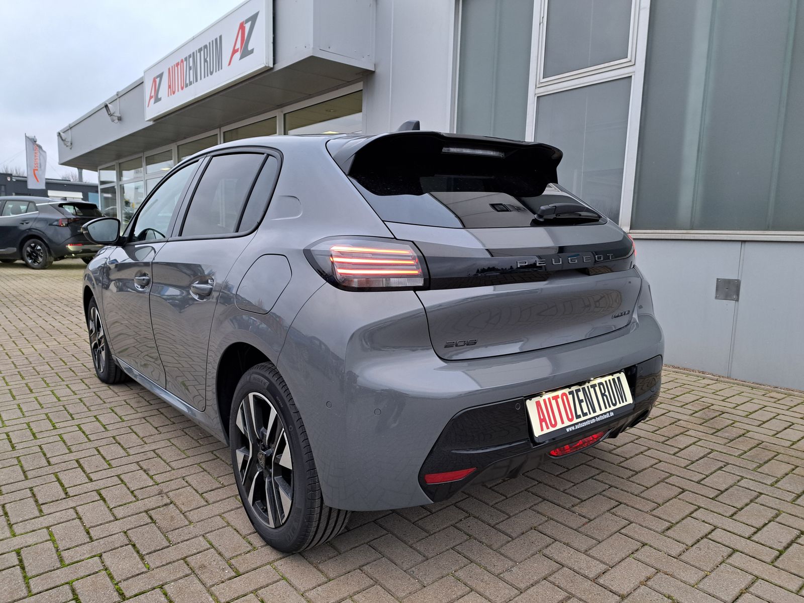 Fahrzeugabbildung Peugeot 208 1.2 ALLURE 110PS nur 237 € OHNE ANZAHLUNG