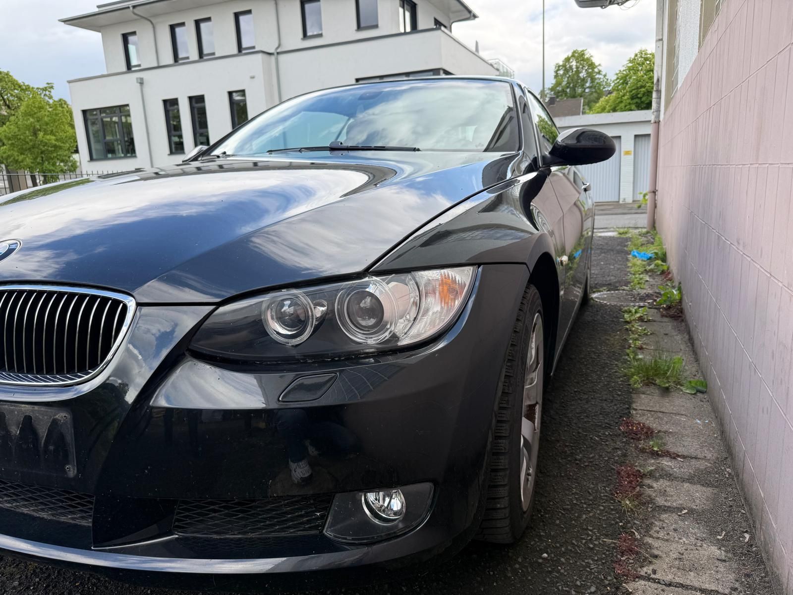 Fahrzeugabbildung BMW 320 3 Cabrio 320i