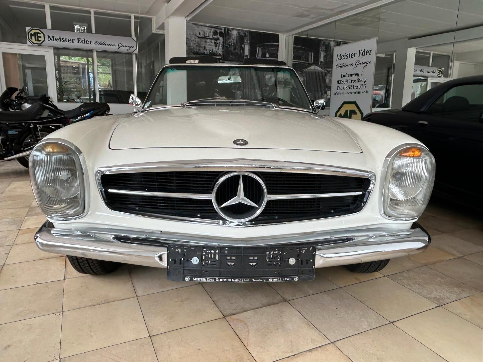 Mercedes-Benz 230 SL Pagode