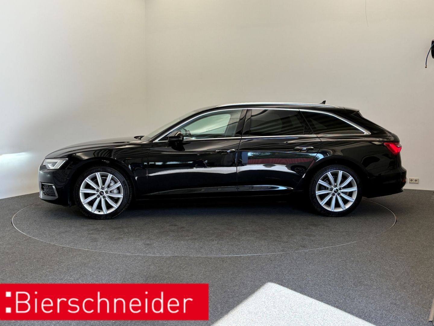 Audi A6 Avant 45 TFSI S tronic design MATRIX 19 AHK N imagem 3