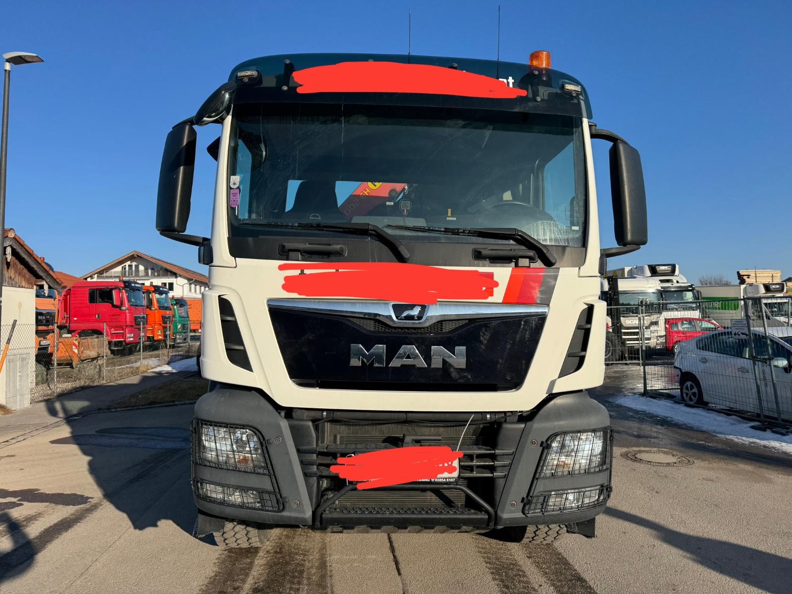 MAN TGS Kipper und Kran ! 78608 T KM !! Original!