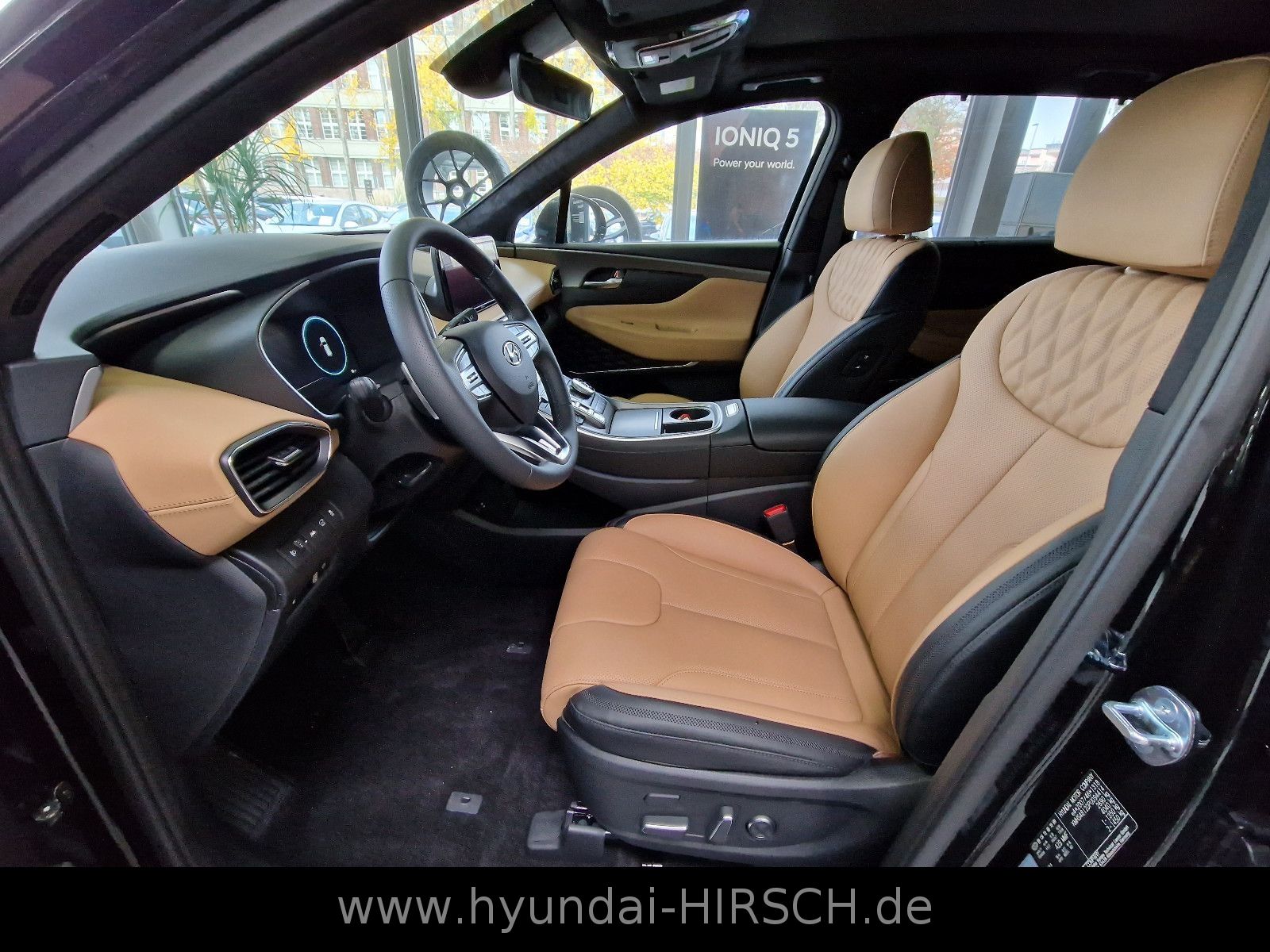 Fahrzeugabbildung Hyundai SANTA FE Plug-In Hybrid 4WD SEVEN SIGNATURE PANO