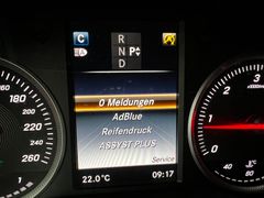 MERCEDES-BENZ GLC 220 d 4Matic / 1.HAND/  109.tKM / GARANTIE /