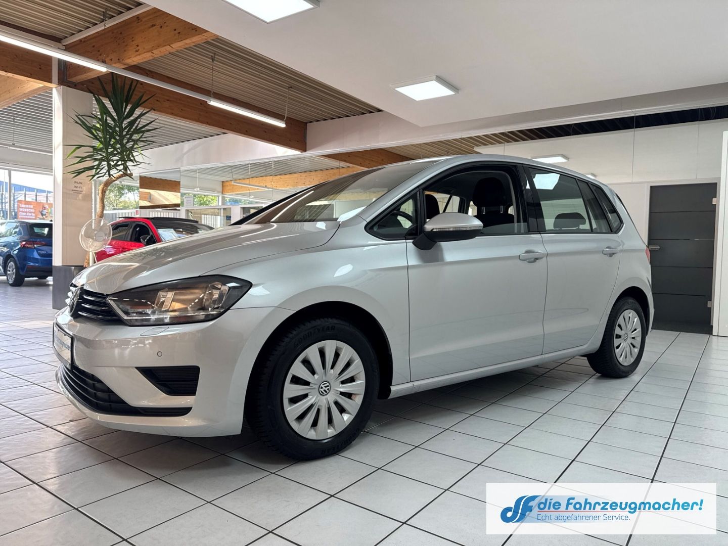 Fahrzeugabbildung Volkswagen Golf Sportsvan VII Trendline BMT Start-Stopp Spe