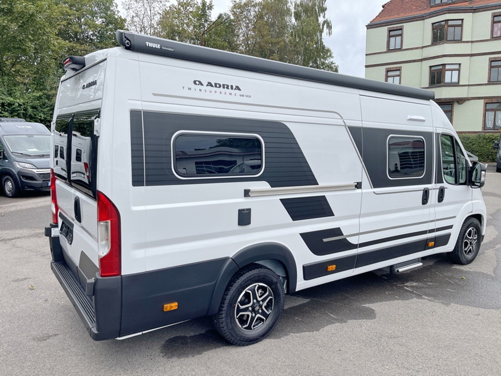 Fahrzeugabbildung Adria Twin Edition 640 SGX Windschutzscheibe beheizt