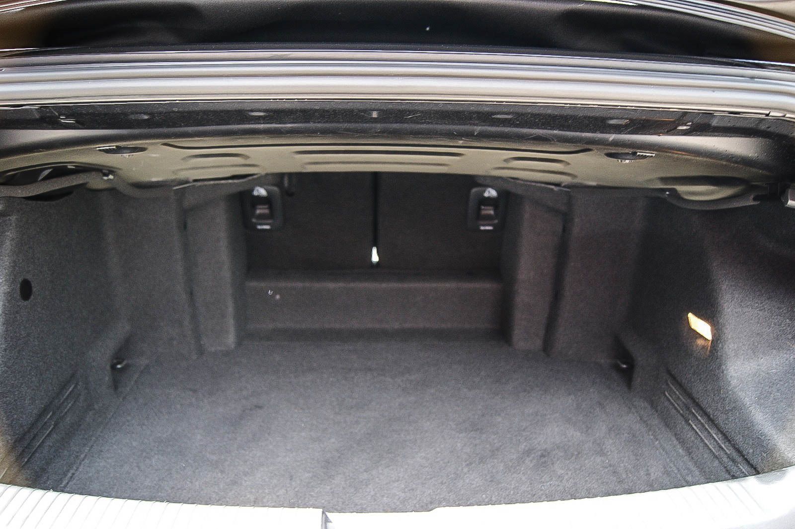 Fahrzeugabbildung Volkswagen T-Roc Cabriolet R-Line Edition Black limited 999