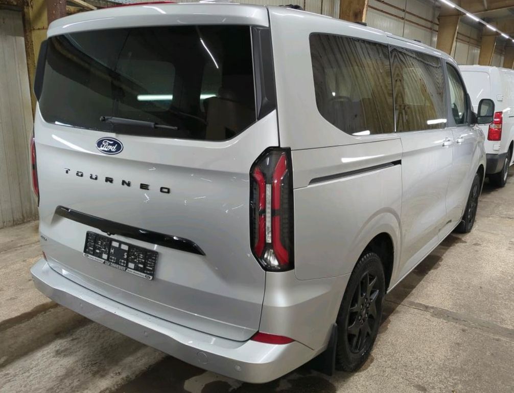 FORD Tourneo Custom Titanium XPlug-in L1*el. Türen* FORD Tourneo Custom Titanium XPlug-in L1*el. Türen*