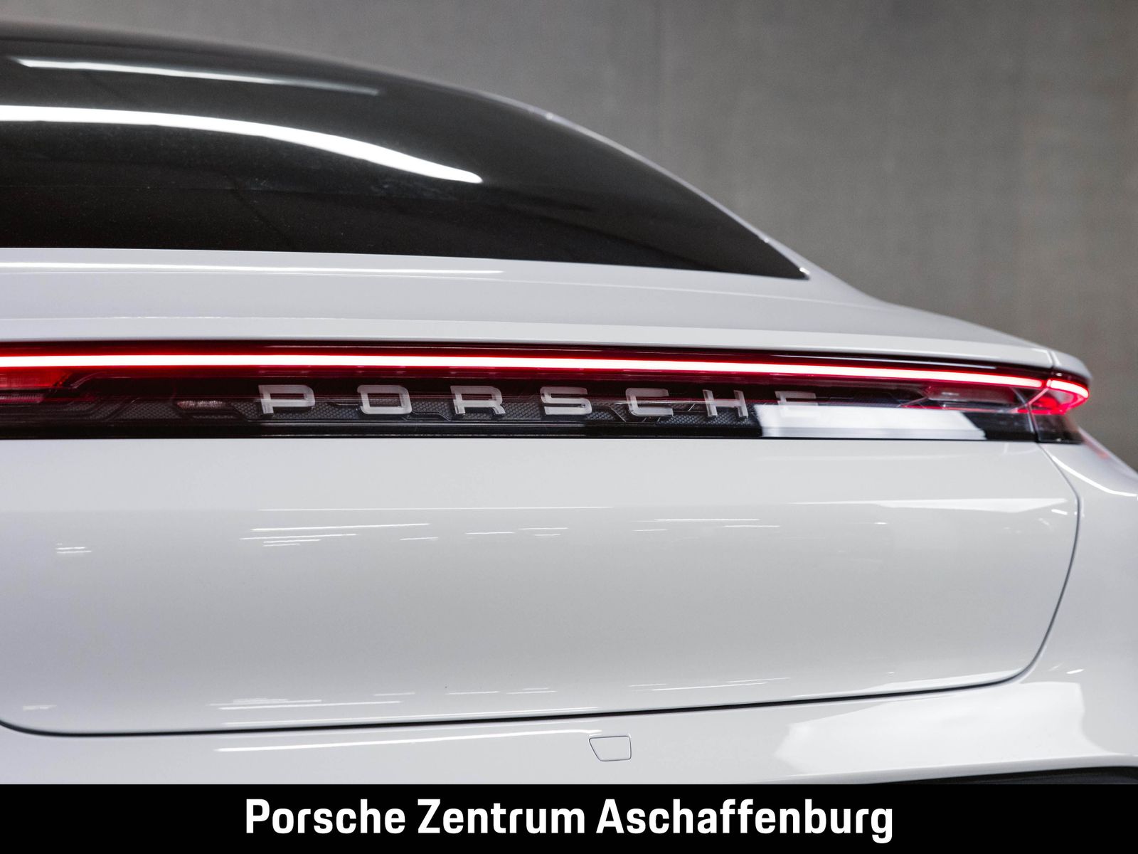 Porsche Taycan 4S Head-Up Hinterachslenkung Panoramadach foto 8