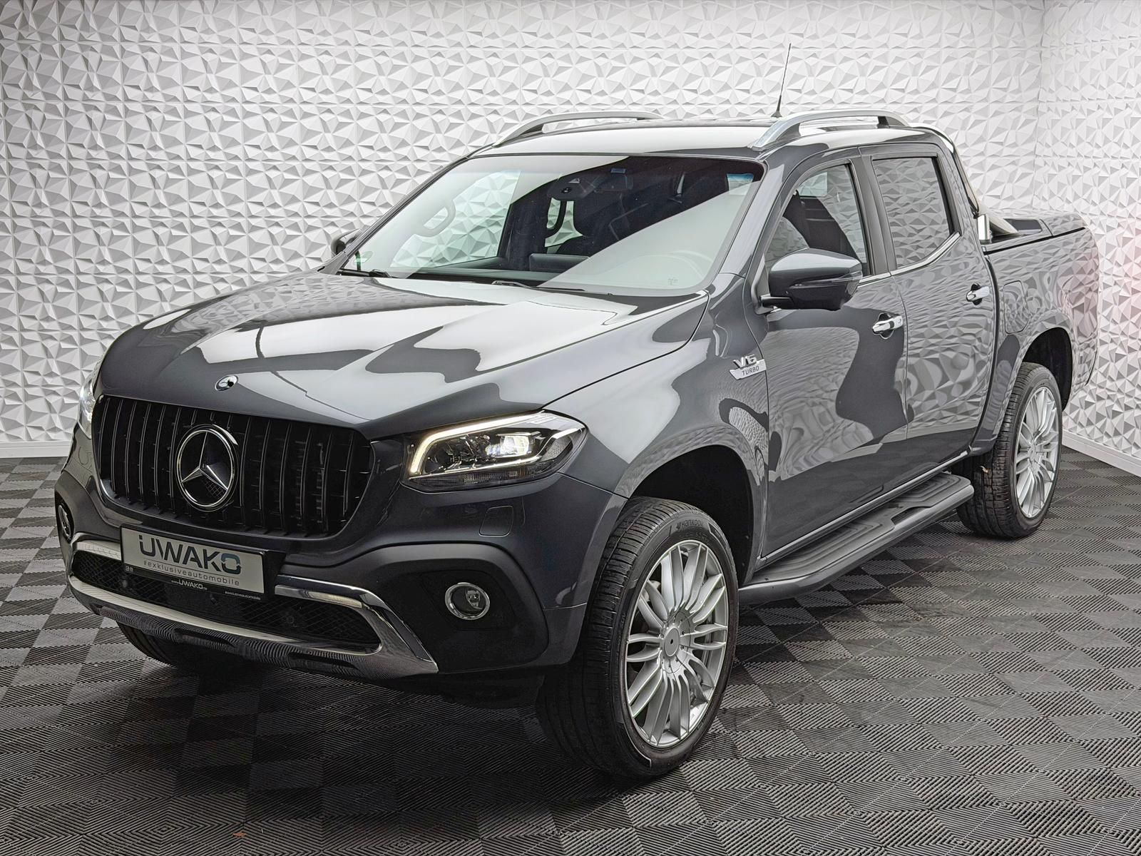 Fahrzeugabbildung Mercedes-Benz X 350d POWER-EDITION/4MATIC/LED/KEYLES/360°/AHK