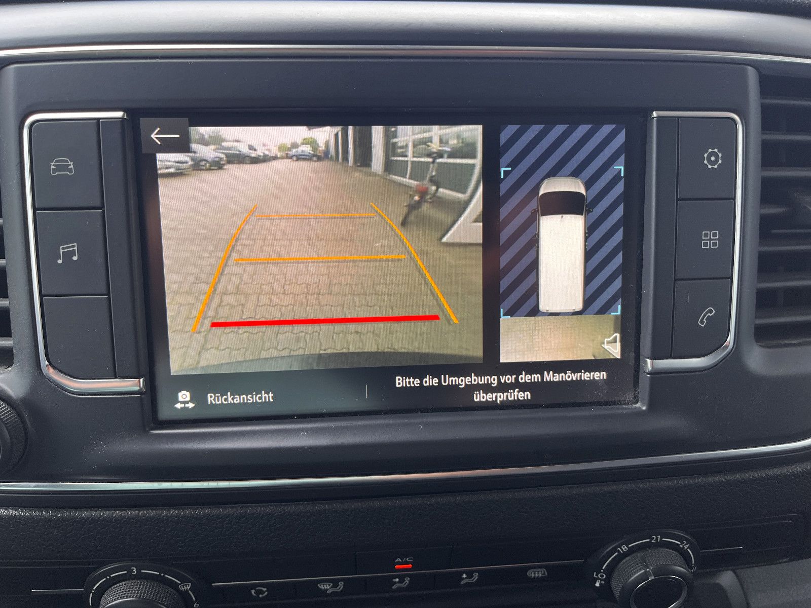 Fahrzeugabbildung Opel Vivaro Kasten -e Edition M