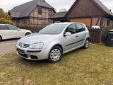Volkswagen VW Golf 5 1.4 - Volkswagen Golf aus 2005: Golf5